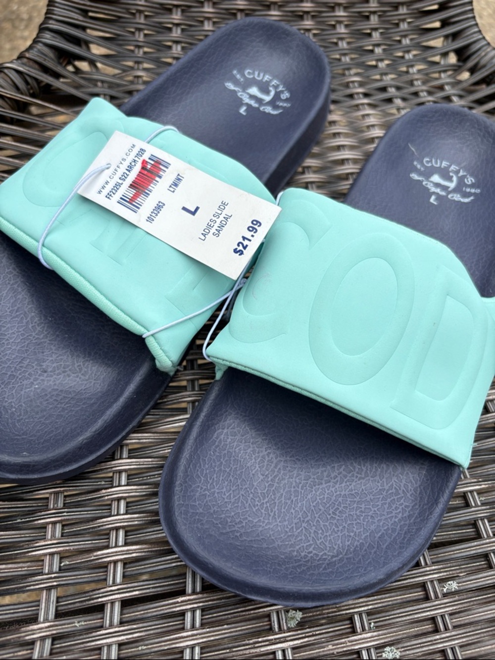 Cuffy’s Cape Cod large slide sandals. NWT!